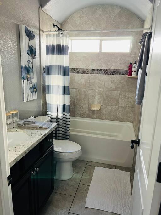 Havasu Retreat! Pool, Spa, Gym & View Лейк Хавасу Сити Екстериор снимка