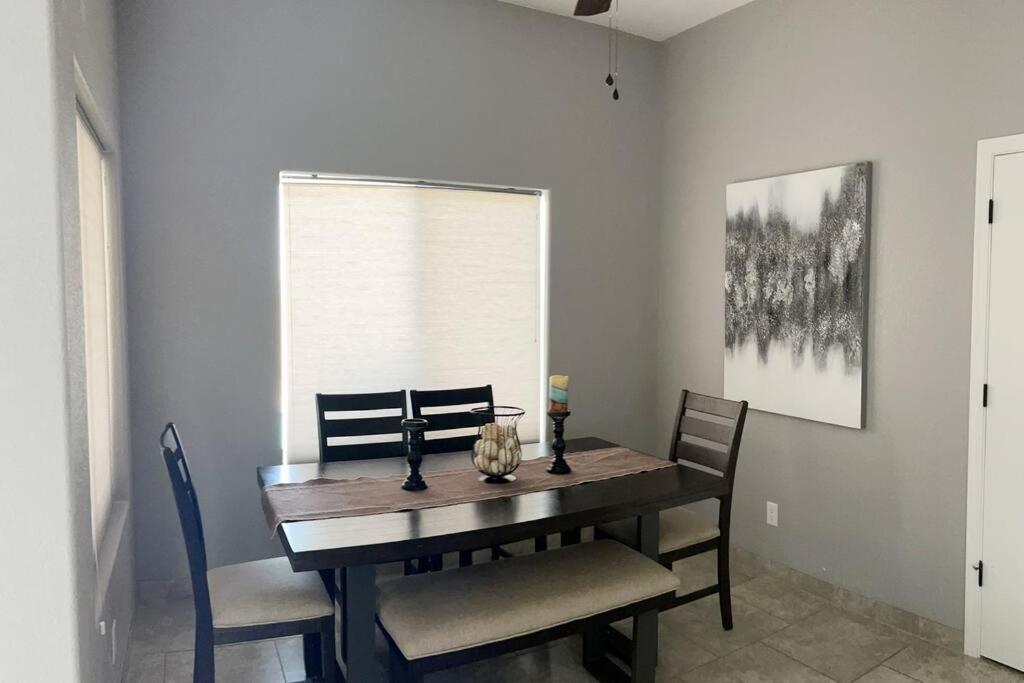 Havasu Retreat! Pool, Spa, Gym & View Лейк Хавасу Сити Екстериор снимка